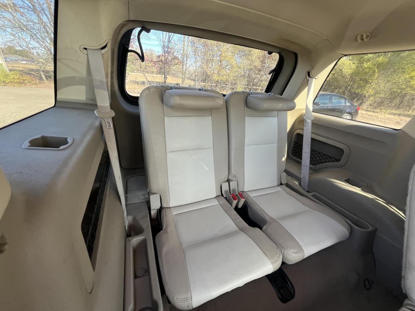 2008 Ford Explorer XLT 4.6L 4WD (1FMEU73818U) with an 4.6L V8 SOHC 16V engine, 6-Speed Automatic Overdrive transmission, located at 17255 hwy 65 NE, Ham Lake, MN, 55304, 0.000000, 0.000000 - Photo#16