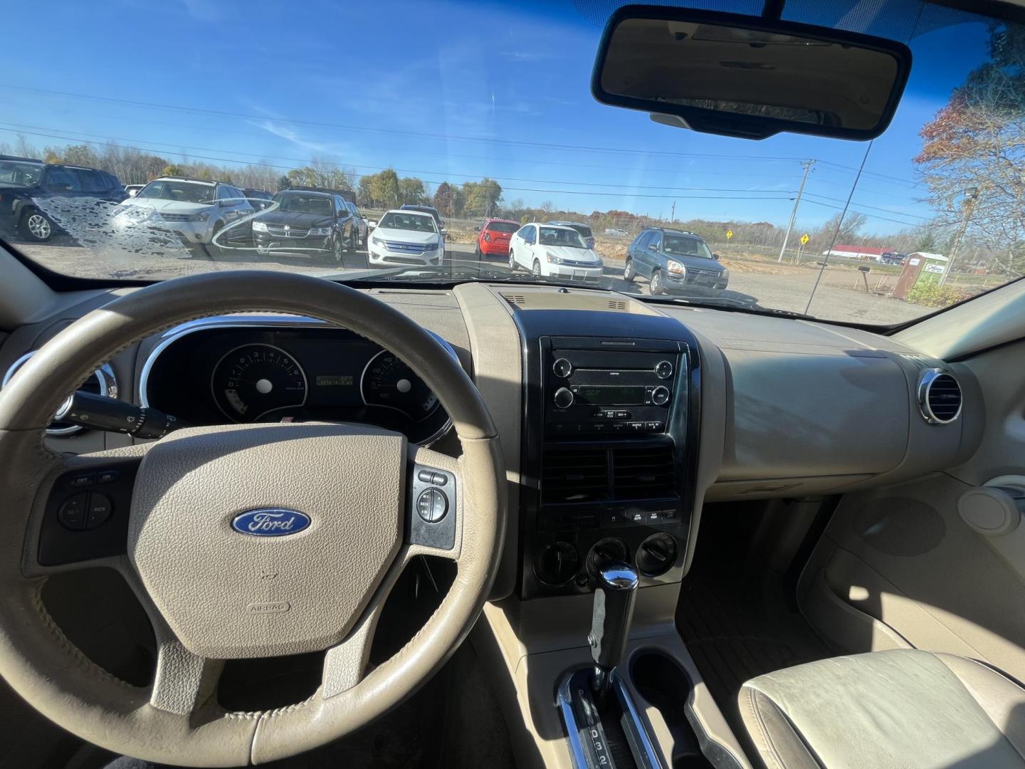 2008 Ford Explorer XLT 4.6L 4WD (1FMEU73818U) with an 4.6L V8 SOHC 16V engine, 6-Speed Automatic Overdrive transmission, located at 17255 hwy 65 NE, Ham Lake, MN, 55304, 0.000000, 0.000000 - Photo#18