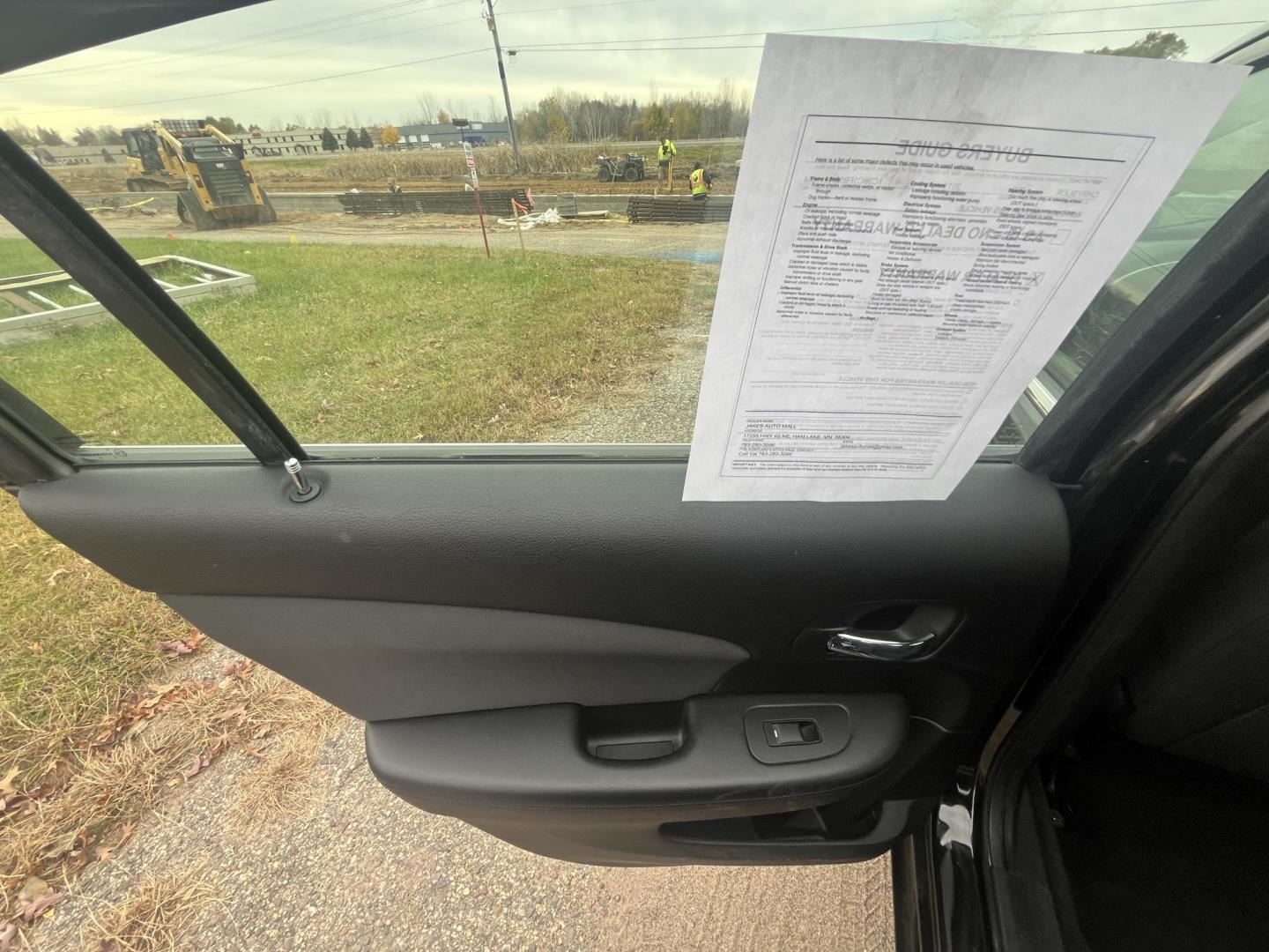 2011 Chrysler 200 Touring (1C3BC1FB5BN) with an 2.4L L4 DOHC 16V engine, 6-Speed Automatic transmission, located at 17255 hwy 65 NE, Ham Lake, MN, 55304, 0.000000, 0.000000 - Photo#10