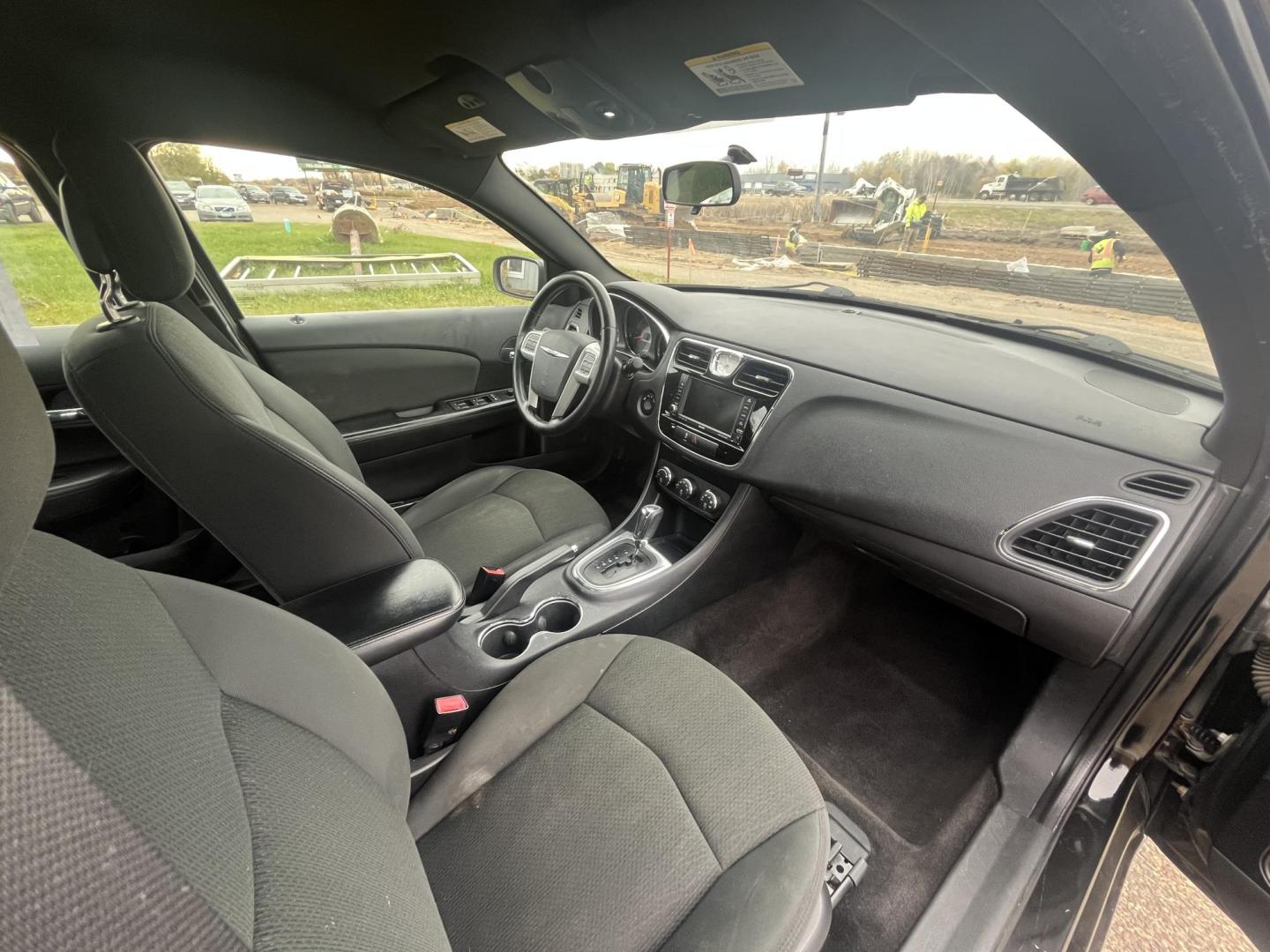 2011 Chrysler 200 Touring (1C3BC1FB5BN) with an 2.4L L4 DOHC 16V engine, 6-Speed Automatic transmission, located at 17255 hwy 65 NE, Ham Lake, MN, 55304, 0.000000, 0.000000 - Photo#13