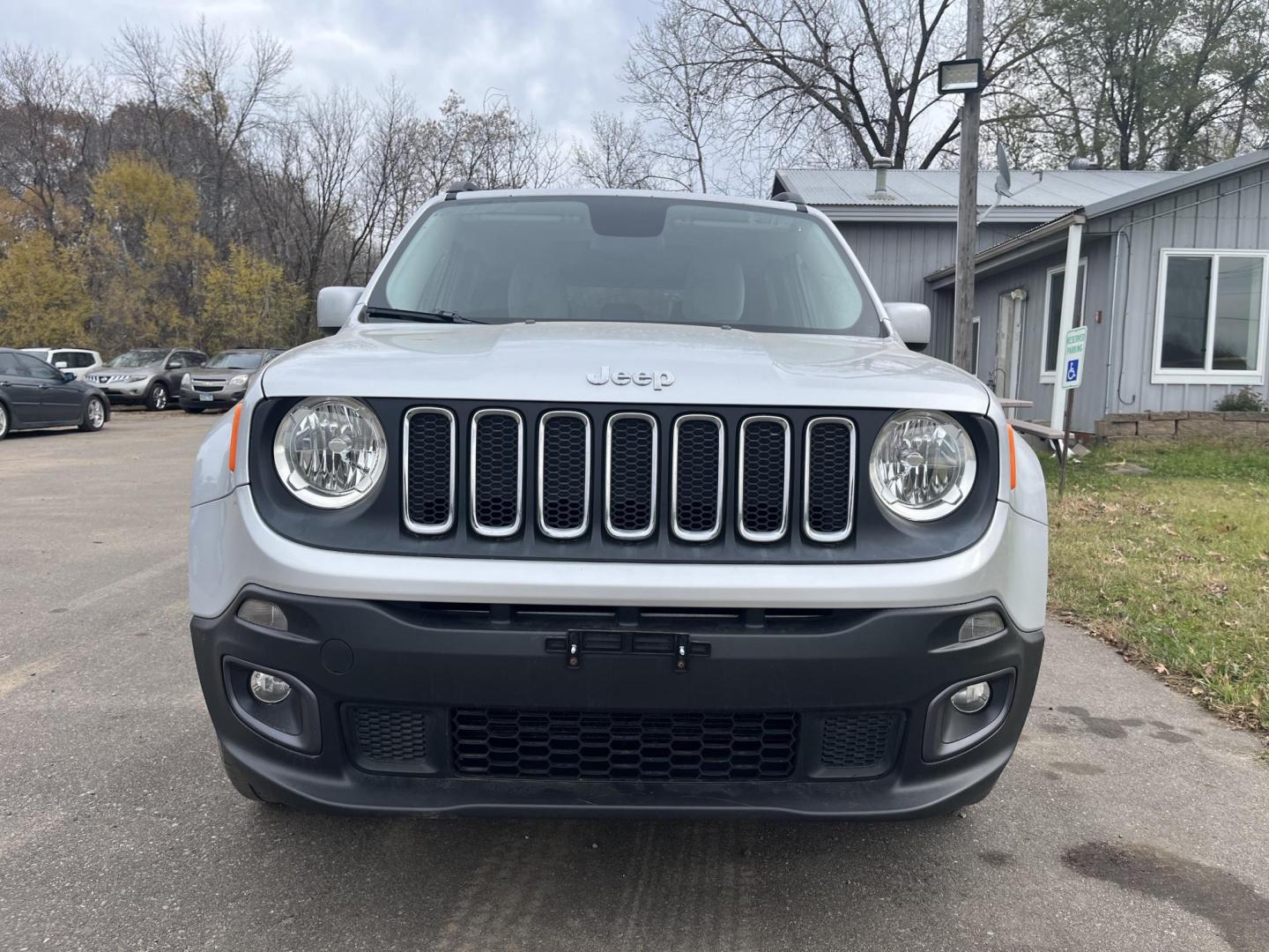 2015 Jeep Renegade Latitude 4WD (ZACCJBBT2FP) with an 2.4L L4 engine, 6-Speed Manual transmission, located at 17255 hwy 65 NE, Ham Lake, MN, 55304, 0.000000, 0.000000 - Photo#7