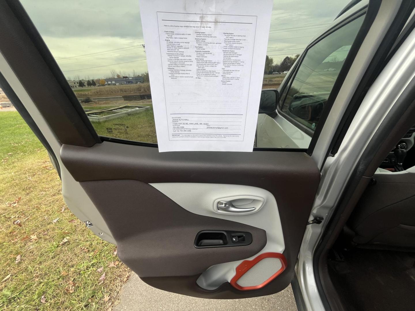 2015 Jeep Renegade Latitude 4WD (ZACCJBBT2FP) with an 2.4L L4 engine, 6-Speed Manual transmission, located at 17255 hwy 65 NE, Ham Lake, MN, 55304, 0.000000, 0.000000 - Photo#10