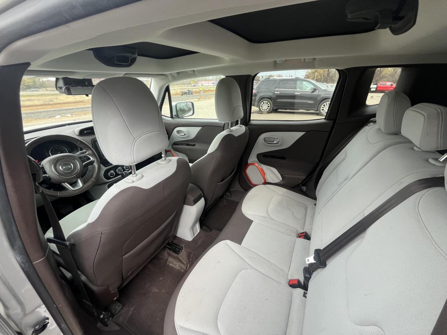 2015 Jeep Renegade Latitude 4WD (ZACCJBBT2FP) with an 2.4L L4 engine, 6-Speed Manual transmission, located at 17255 hwy 65 NE, Ham Lake, MN, 55304, 0.000000, 0.000000 - Photo#11