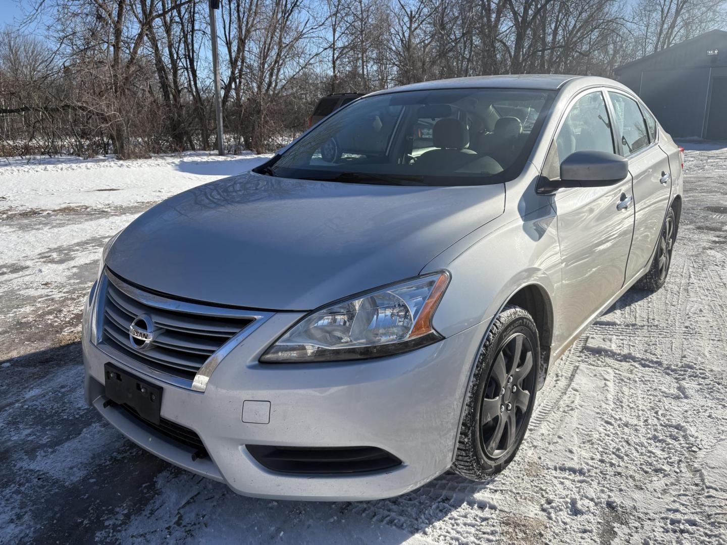 2013 Nissan Sentra S 6MT (3N1AB7APXDL) with an 2.0L L4 DOHC 16V engine, 6-Speed Manual transmission, located at 17255 hwy 65 NE, Ham Lake, MN, 55304, 0.000000, 0.000000 - Photo#0