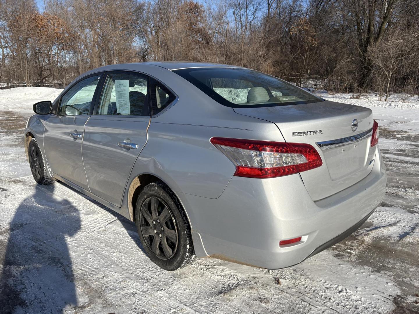 2013 Nissan Sentra S 6MT (3N1AB7APXDL) with an 2.0L L4 DOHC 16V engine, 6-Speed Manual transmission, located at 17255 hwy 65 NE, Ham Lake, MN, 55304, 0.000000, 0.000000 - Photo#2