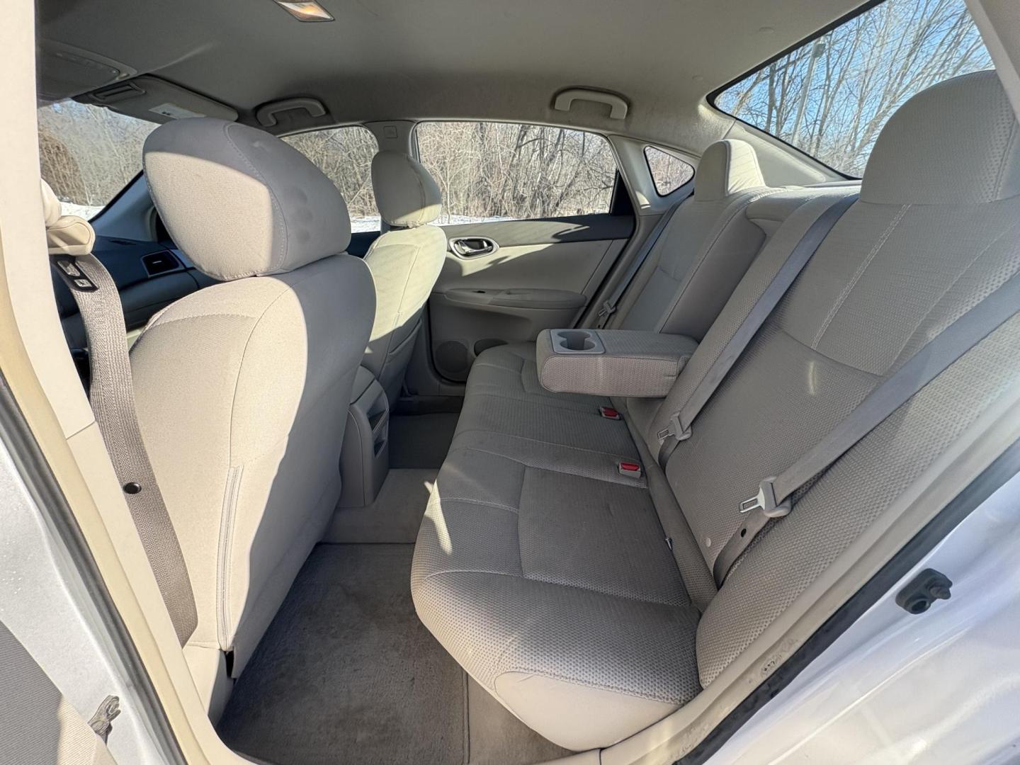 2013 Nissan Sentra S 6MT (3N1AB7APXDL) with an 2.0L L4 DOHC 16V engine, 6-Speed Manual transmission, located at 17255 hwy 65 NE, Ham Lake, MN, 55304, 0.000000, 0.000000 - Photo#11