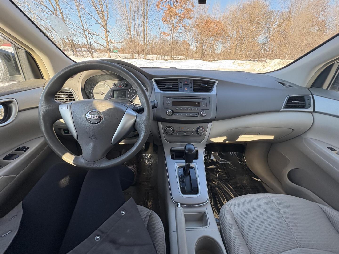 2013 Nissan Sentra S 6MT (3N1AB7APXDL) with an 2.0L L4 DOHC 16V engine, 6-Speed Manual transmission, located at 17255 hwy 65 NE, Ham Lake, MN, 55304, 0.000000, 0.000000 - Photo#16