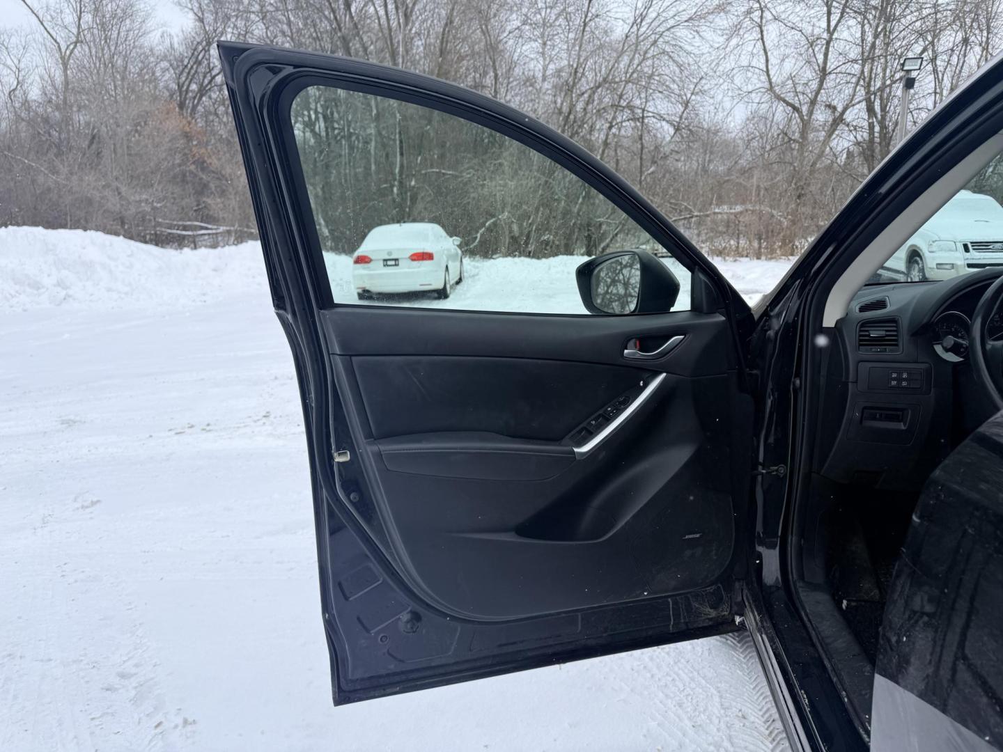 2014 Mazda CX-5 Grand Touring AWD (JM3KE4DY3E0) with an 2.5L L4 DOHC 16V engine, 6-Speed Automatic transmission, located at 17255 hwy 65 NE, Ham Lake, MN, 55304, 0.000000, 0.000000 - Photo#8