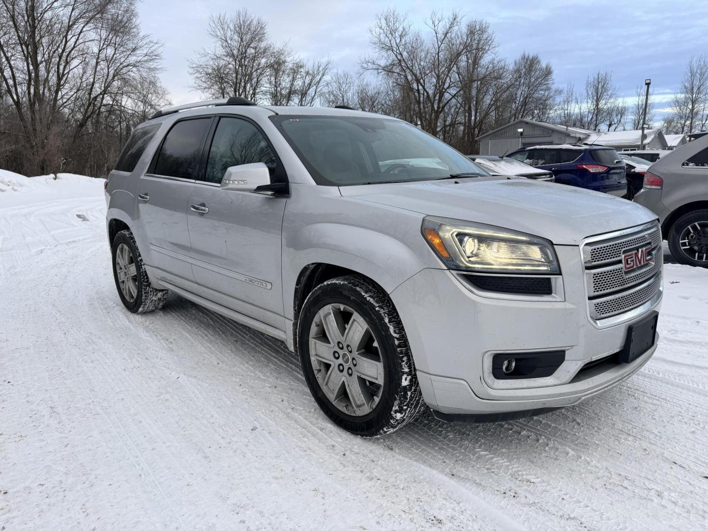 2014 GMC Acadia Denali AWD (1GKKVTKDXEJ) with an 3.6L V6 DOHC 24V engine, 6-Speed Automatic transmission, located at 17255 hwy 65 NE, Ham Lake, MN, 55304, 0.000000, 0.000000 - Photo#6