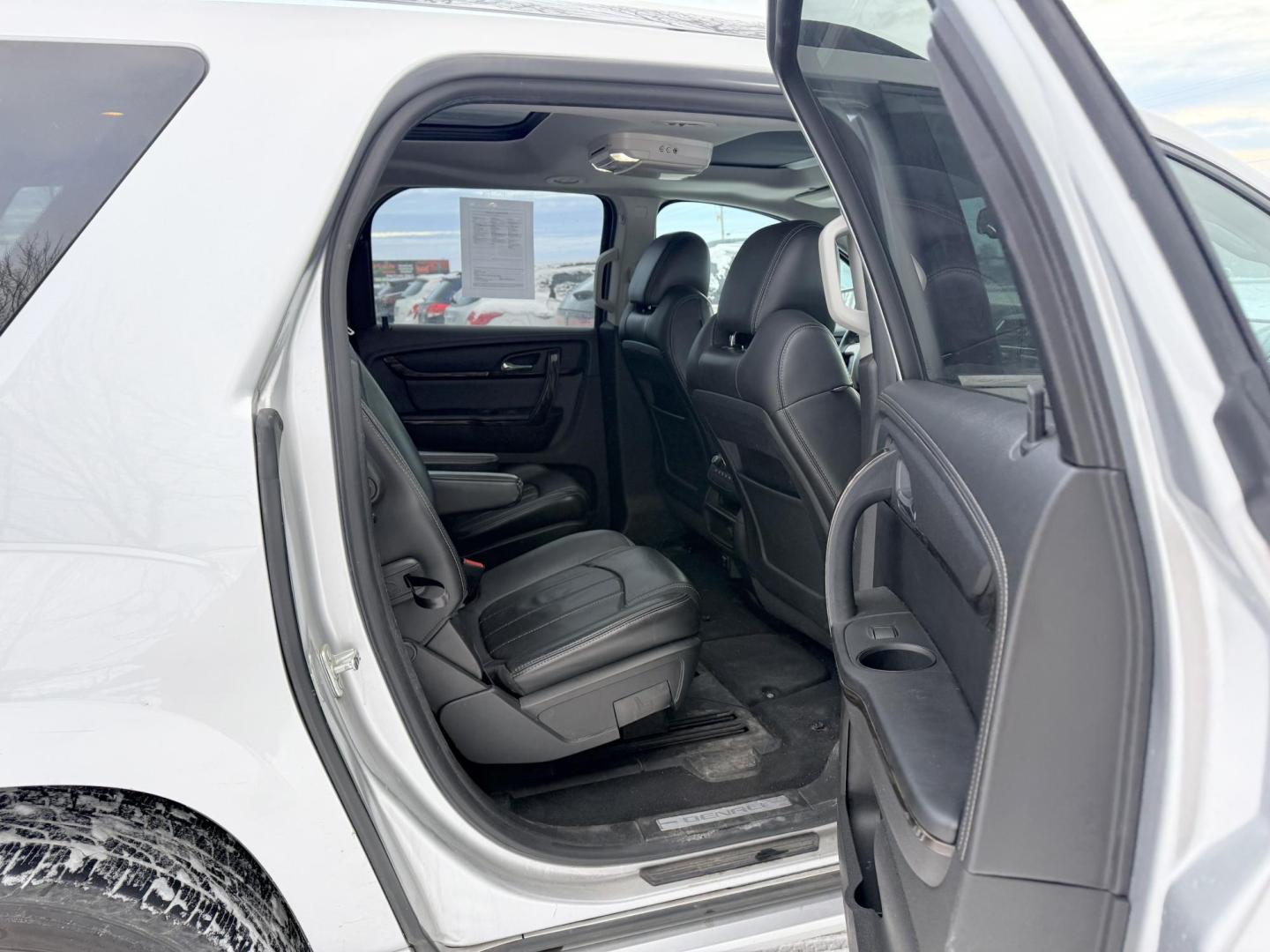 2014 GMC Acadia Denali AWD (1GKKVTKDXEJ) with an 3.6L V6 DOHC 24V engine, 6-Speed Automatic transmission, located at 17255 hwy 65 NE, Ham Lake, MN, 55304, 0.000000, 0.000000 - Photo#13