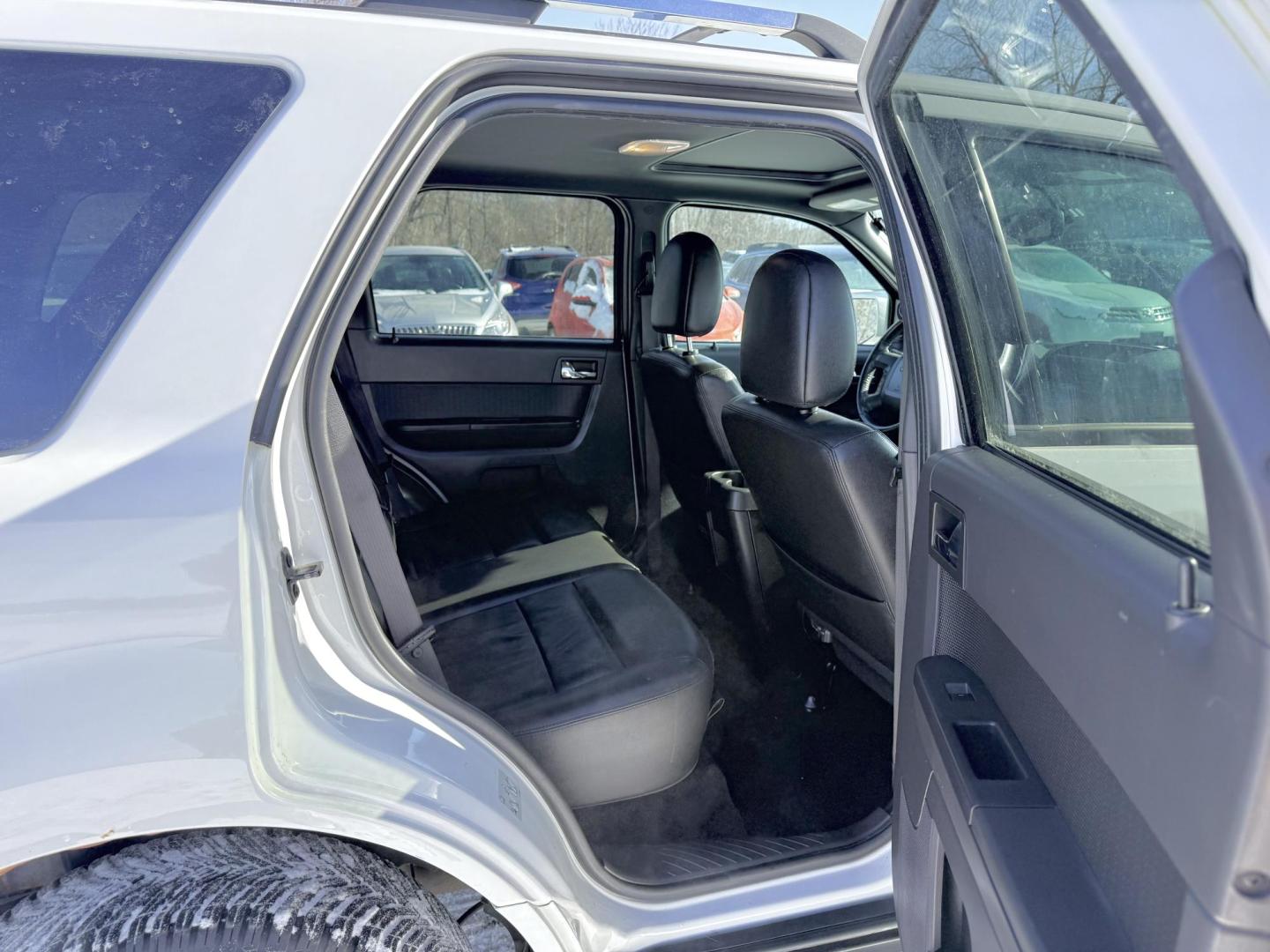 2011 Ford Escape Limited 4WD (1FMCU9EGXBK) with an 3.0L V6 DOHC 24V engine, 6-Speed Automatic transmission, located at 17255 hwy 65 NE, Ham Lake, MN, 55304, 0.000000, 0.000000 - Photo#13