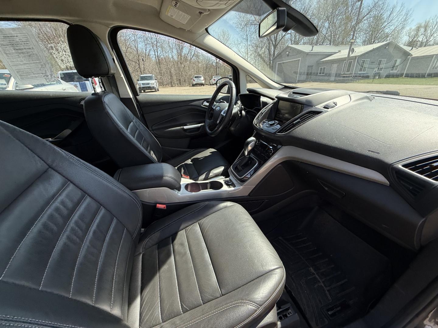 2015 Ford C-Max Hybrid SEL (1FADP5BU6FL) with an 2.0L L4 DOHC 16V HYBRID engine, Continuously Variable Transmission transmission, located at 17255 hwy 65 NE, Ham Lake, MN, 55304, 0.000000, 0.000000 - Photo#14