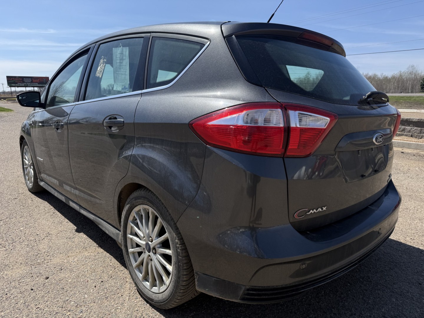 2015 Ford C-Max Hybrid SEL (1FADP5BU6FL) with an 2.0L L4 DOHC 16V HYBRID engine, Continuously Variable Transmission transmission, located at 17255 hwy 65 NE, Ham Lake, MN, 55304, 0.000000, 0.000000 - Photo#2