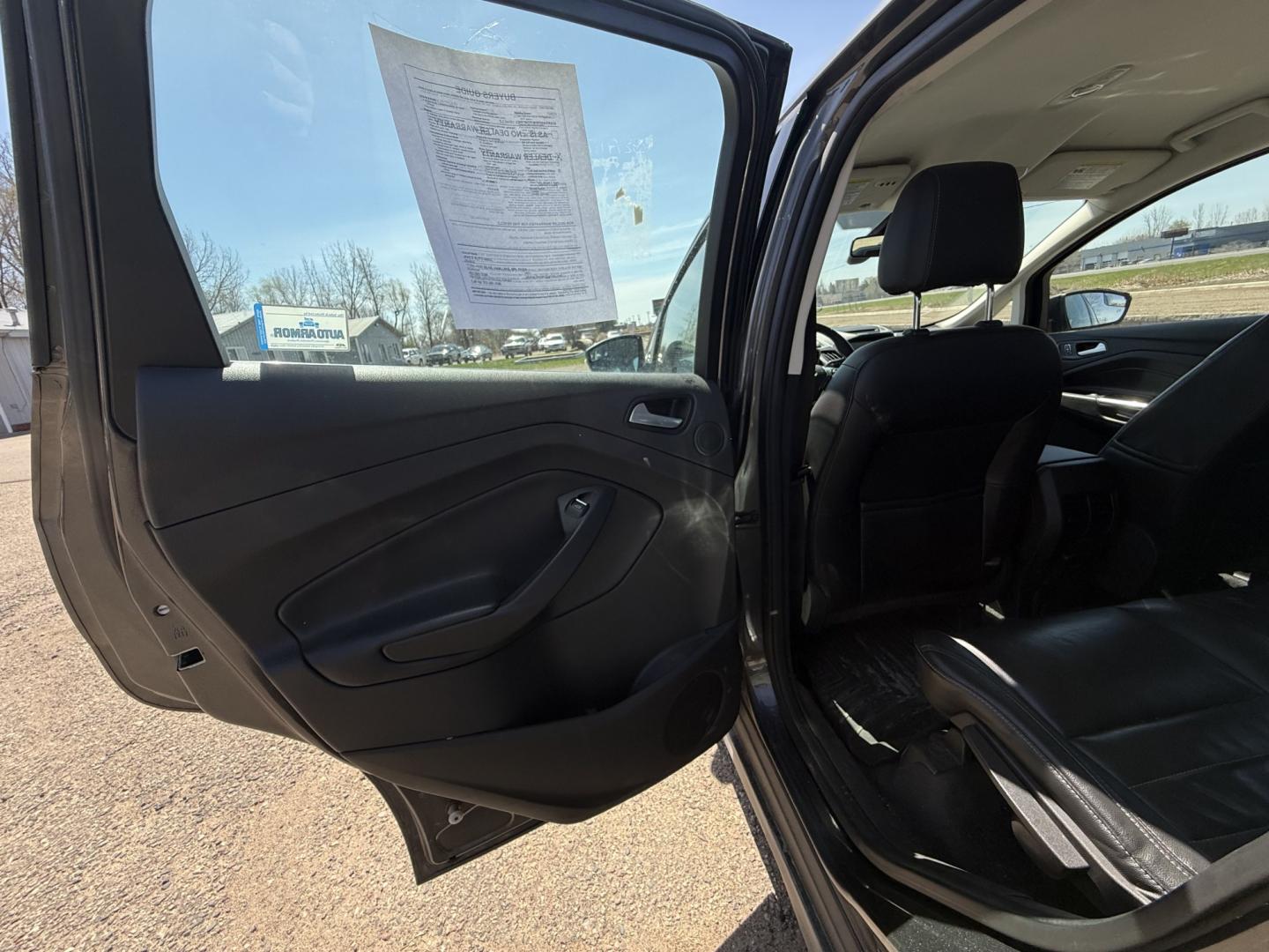 2015 Ford C-Max Hybrid SEL (1FADP5BU6FL) with an 2.0L L4 DOHC 16V HYBRID engine, Continuously Variable Transmission transmission, located at 17255 hwy 65 NE, Ham Lake, MN, 55304, 0.000000, 0.000000 - Photo#9