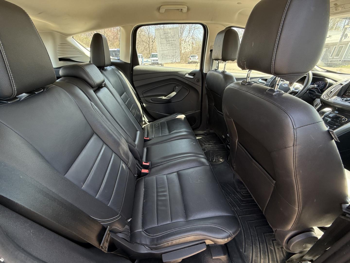 2015 Ford C-Max Hybrid SEL (1FADP5BU6FL) with an 2.0L L4 DOHC 16V HYBRID engine, Continuously Variable Transmission transmission, located at 17255 hwy 65 NE, Ham Lake, MN, 55304, 0.000000, 0.000000 - Photo#12