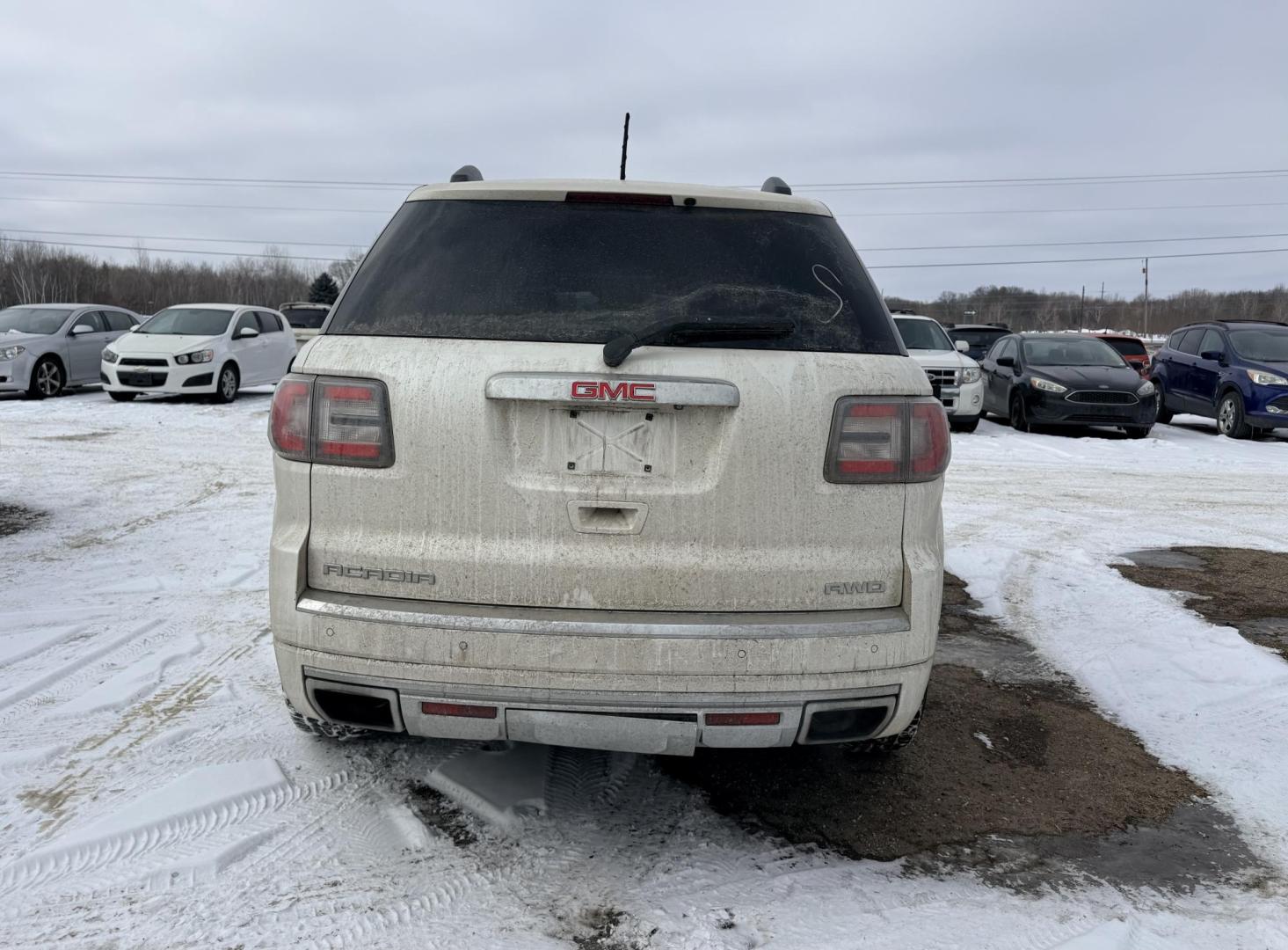 2014 GMC Acadia Denali AWD (1GKKVTKD8EJ) with an 3.6L V6 DOHC 24V engine, 6-Speed Automatic transmission, located at 17255 hwy 65 NE, Ham Lake, MN, 55304, 0.000000, 0.000000 - Photo#3
