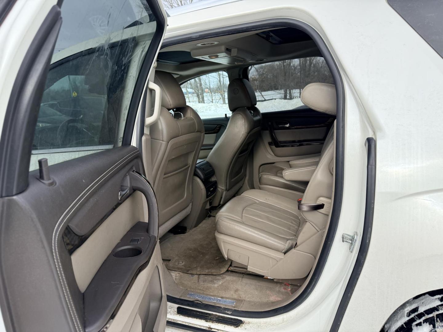 2014 GMC Acadia Denali AWD (1GKKVTKD8EJ) with an 3.6L V6 DOHC 24V engine, 6-Speed Automatic transmission, located at 17255 hwy 65 NE, Ham Lake, MN, 55304, 0.000000, 0.000000 - Photo#11