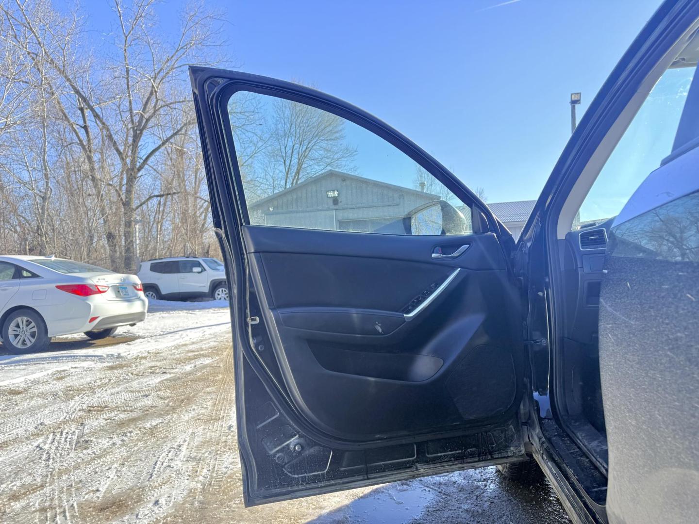 2016 Mazda CX-5 Touring AWD (JM3KE4CYXG0) with an 2.5L L4 DOHC 16V engine, 6-Speed Automatic transmission, located at 17255 hwy 65 NE, Ham Lake, MN, 55304, 0.000000, 0.000000 - Photo#8