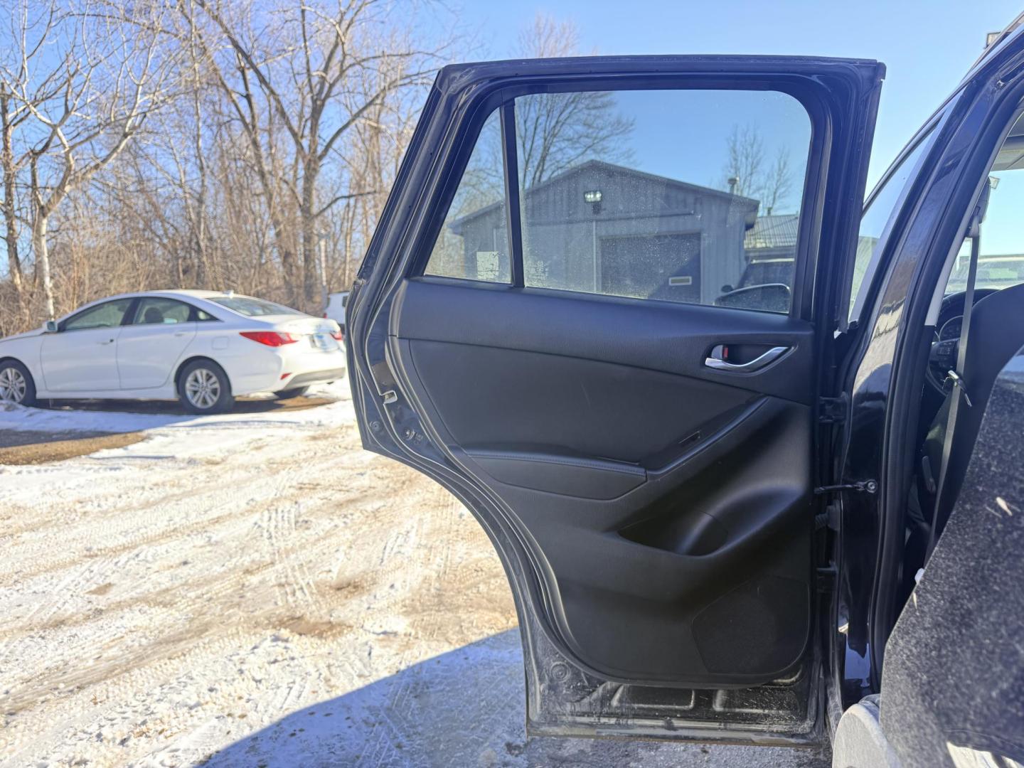 2016 Mazda CX-5 Touring AWD (JM3KE4CYXG0) with an 2.5L L4 DOHC 16V engine, 6-Speed Automatic transmission, located at 17255 hwy 65 NE, Ham Lake, MN, 55304, 0.000000, 0.000000 - Photo#10