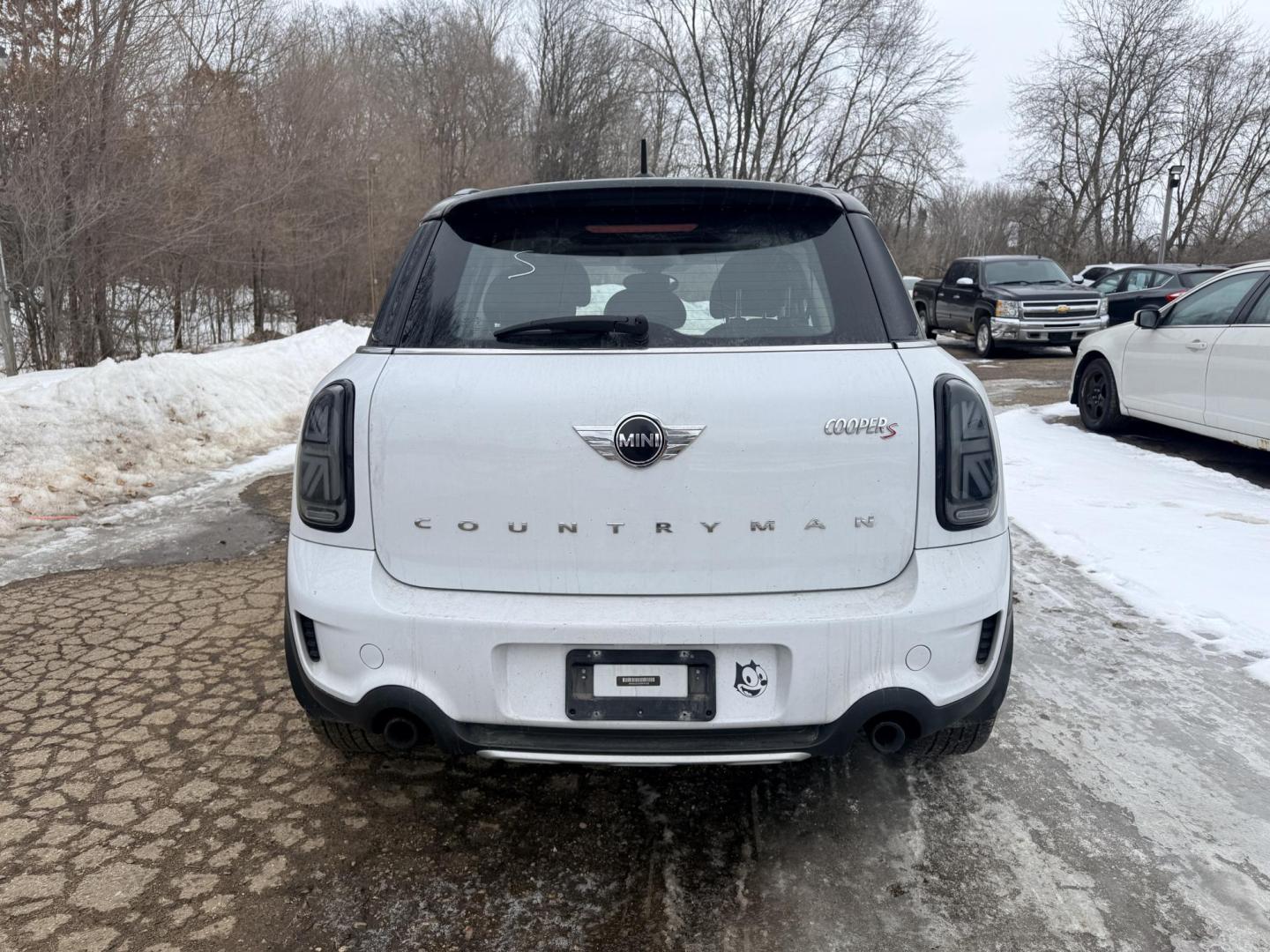 2015 Mini Countryman S ALL4 (WMWZC5C55FW) with an 1.6L L4 DOHC 16V TURBO engine, located at 17255 hwy 65 NE, Ham Lake, MN, 55304, 0.000000, 0.000000 - Photo#3