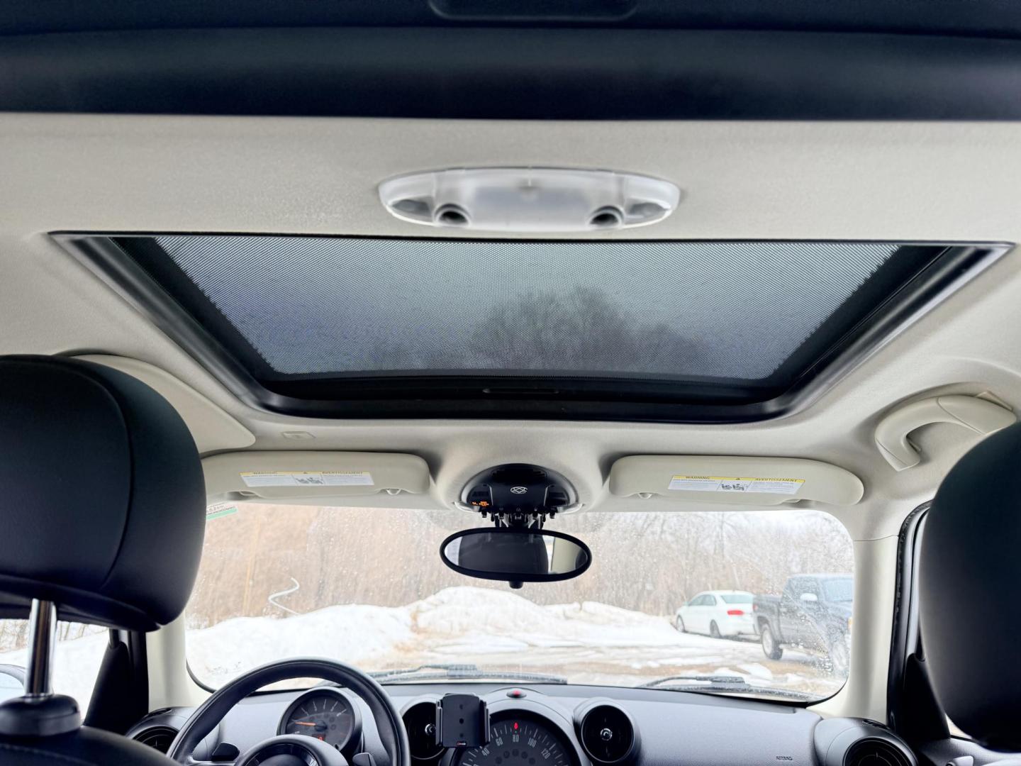 2015 Mini Countryman S ALL4 (WMWZC5C55FW) with an 1.6L L4 DOHC 16V TURBO engine, located at 17255 hwy 65 NE, Ham Lake, MN, 55304, 0.000000, 0.000000 - Photo#17