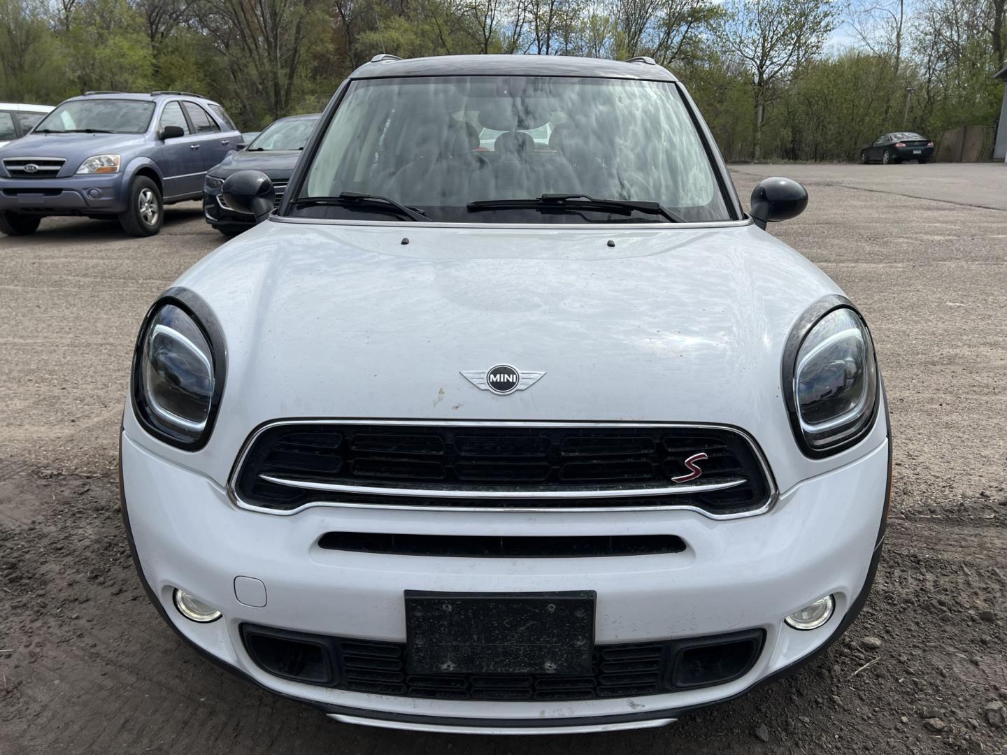 2015 Mini Countryman S ALL4 (WMWZC5C55FW) with an 1.6L L4 DOHC 16V TURBO engine, located at 17255 hwy 65 NE, Ham Lake, MN, 55304, 0.000000, 0.000000 - Photo#1