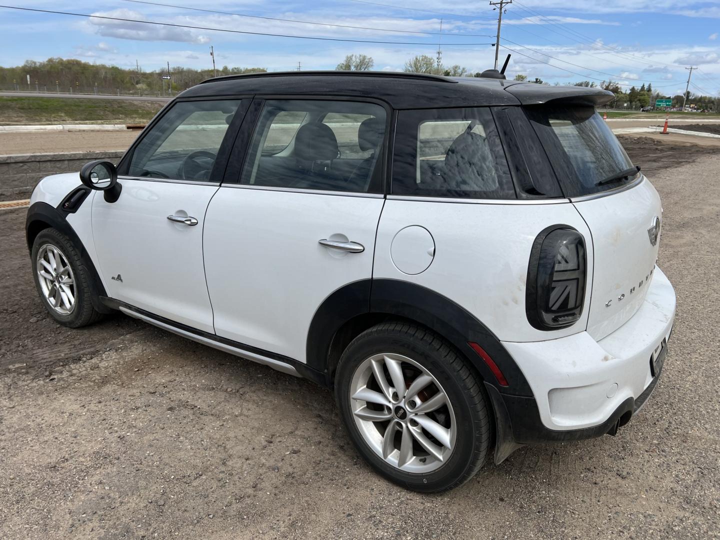 2015 Mini Countryman S ALL4 (WMWZC5C55FW) with an 1.6L L4 DOHC 16V TURBO engine, located at 17255 hwy 65 NE, Ham Lake, MN, 55304, 0.000000, 0.000000 - Photo#6