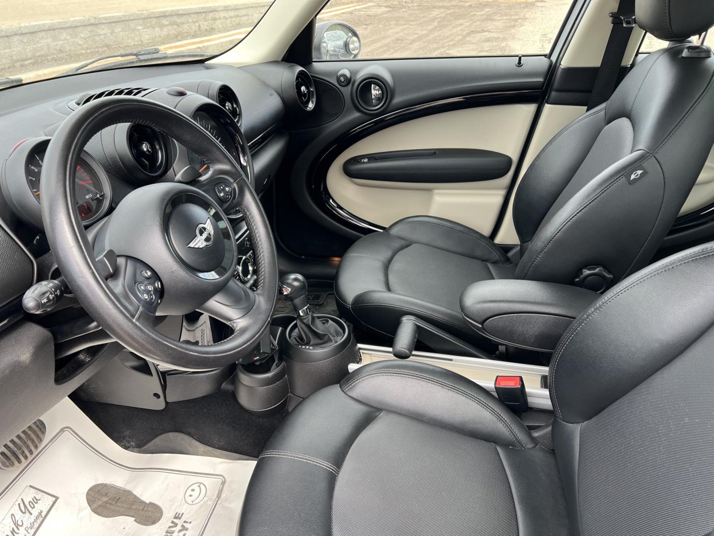 2015 Mini Countryman S ALL4 (WMWZC5C55FW) with an 1.6L L4 DOHC 16V TURBO engine, located at 17255 hwy 65 NE, Ham Lake, MN, 55304, 0.000000, 0.000000 - Photo#8