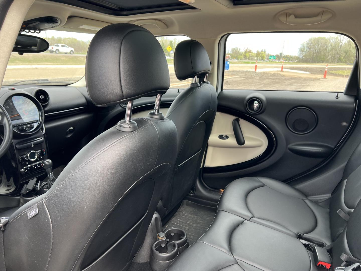 2015 Mini Countryman S ALL4 (WMWZC5C55FW) with an 1.6L L4 DOHC 16V TURBO engine, located at 17255 hwy 65 NE, Ham Lake, MN, 55304, 0.000000, 0.000000 - Photo#11
