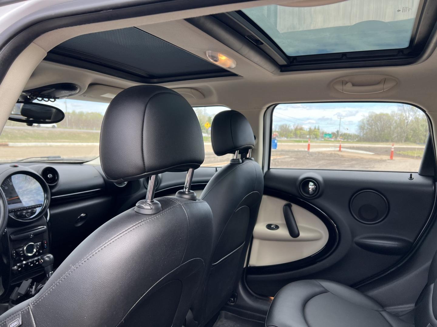 2015 Mini Countryman S ALL4 (WMWZC5C55FW) with an 1.6L L4 DOHC 16V TURBO engine, located at 17255 hwy 65 NE, Ham Lake, MN, 55304, 0.000000, 0.000000 - Photo#12