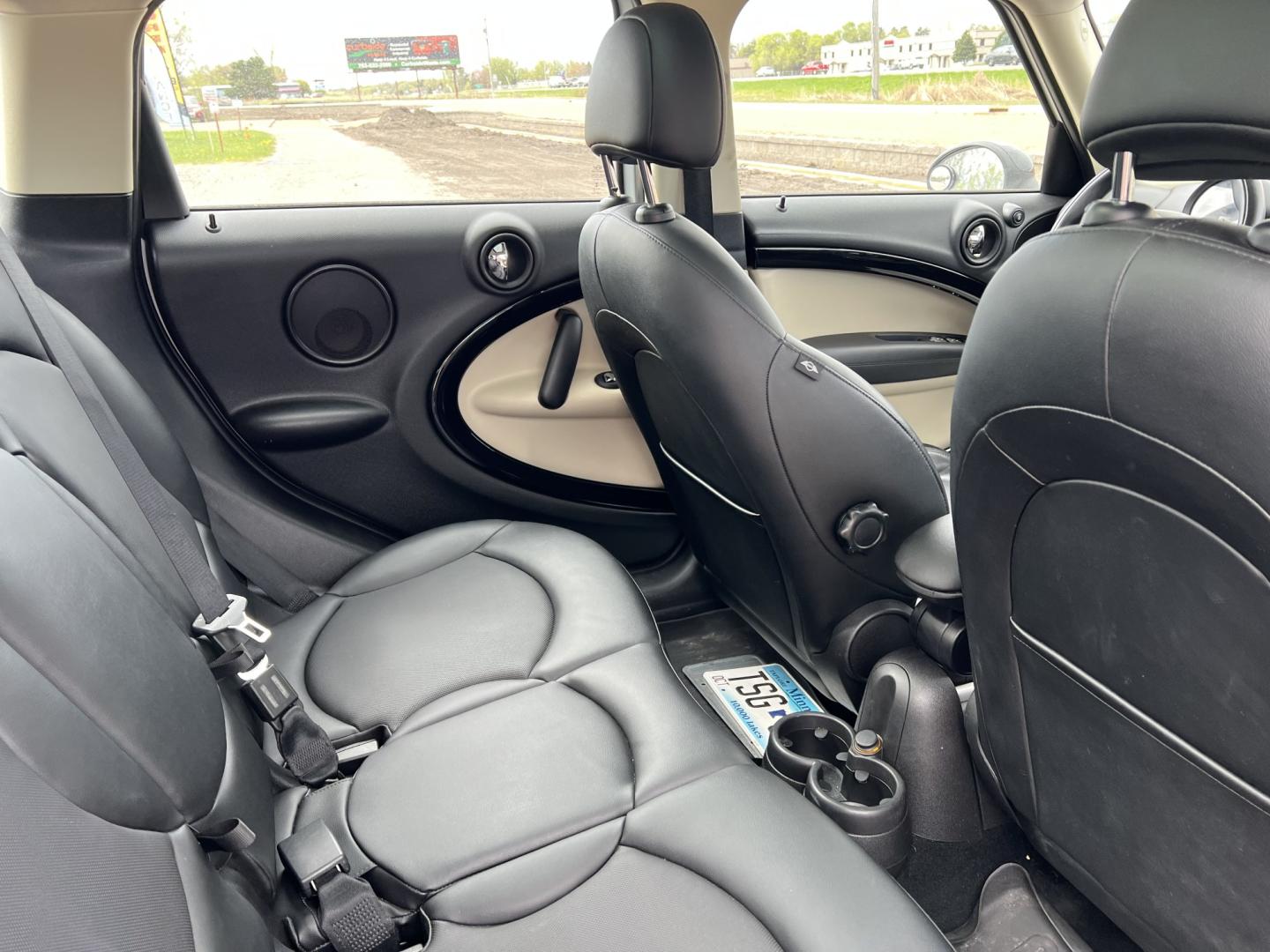 2015 Mini Countryman S ALL4 (WMWZC5C55FW) with an 1.6L L4 DOHC 16V TURBO engine, located at 17255 hwy 65 NE, Ham Lake, MN, 55304, 0.000000, 0.000000 - Photo#17