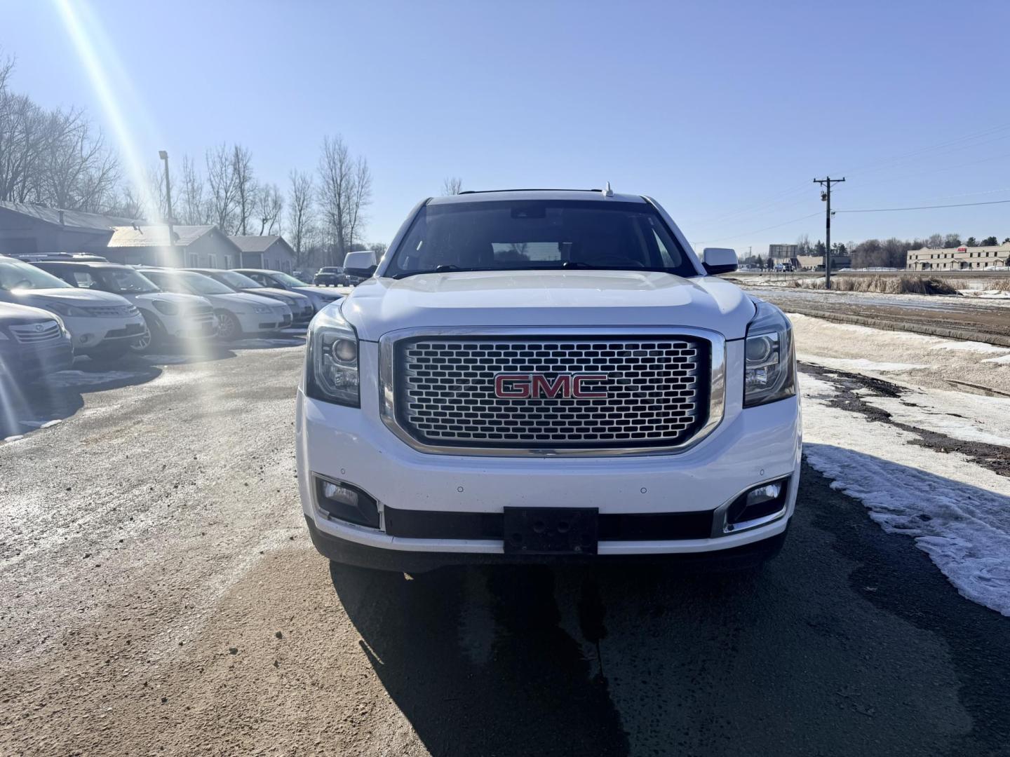 2016 GMC Yukon Denali 4WD (1GKS2CKJ6GR) with an 6.2L V8 OHV 16V engine, 6A transmission, located at 17255 hwy 65 NE, Ham Lake, MN, 55304, 0.000000, 0.000000 - Photo#7