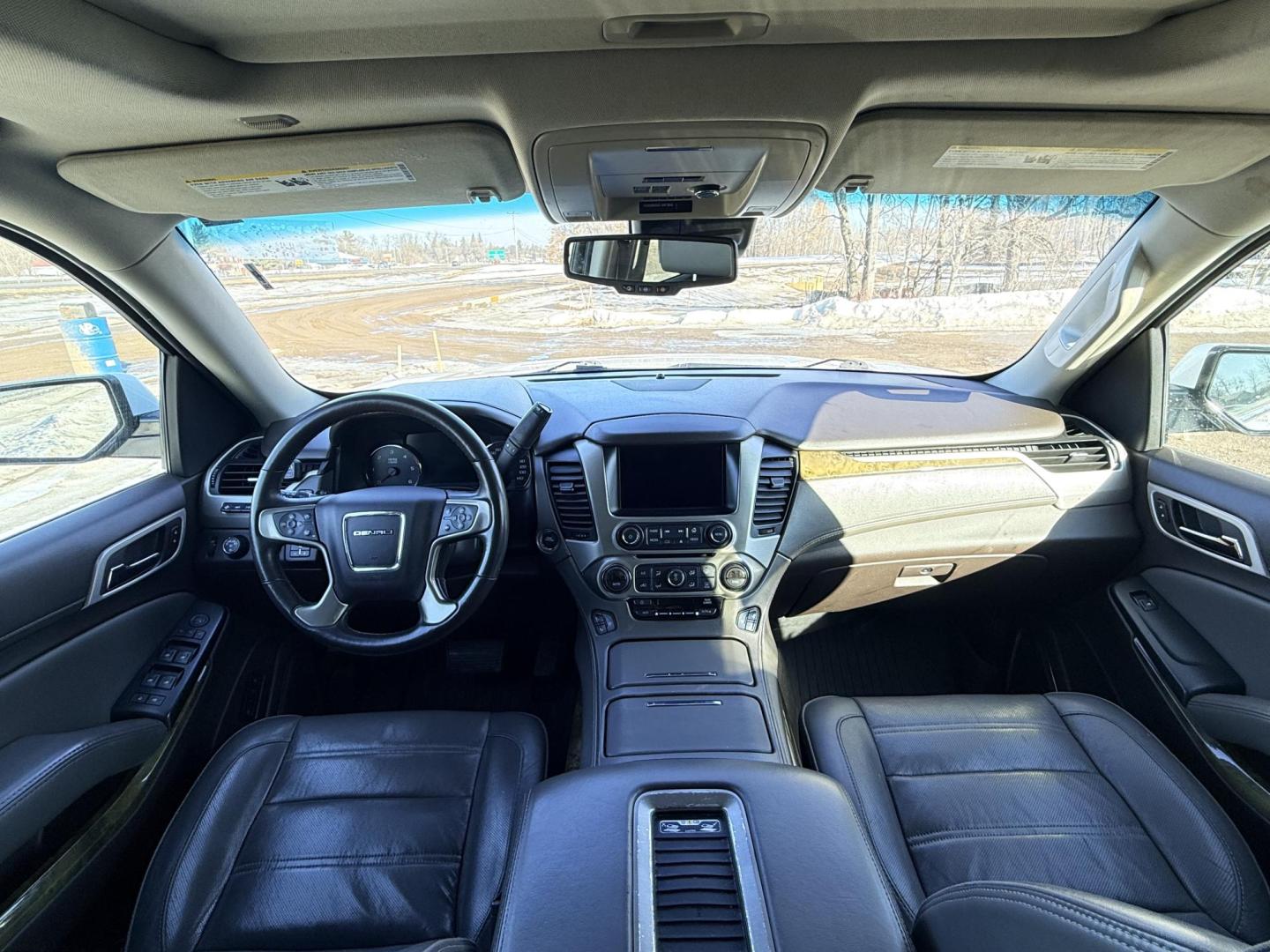 2016 GMC Yukon Denali 4WD (1GKS2CKJ6GR) with an 6.2L V8 OHV 16V engine, 6A transmission, located at 17255 hwy 65 NE, Ham Lake, MN, 55304, 0.000000, 0.000000 - Photo#16