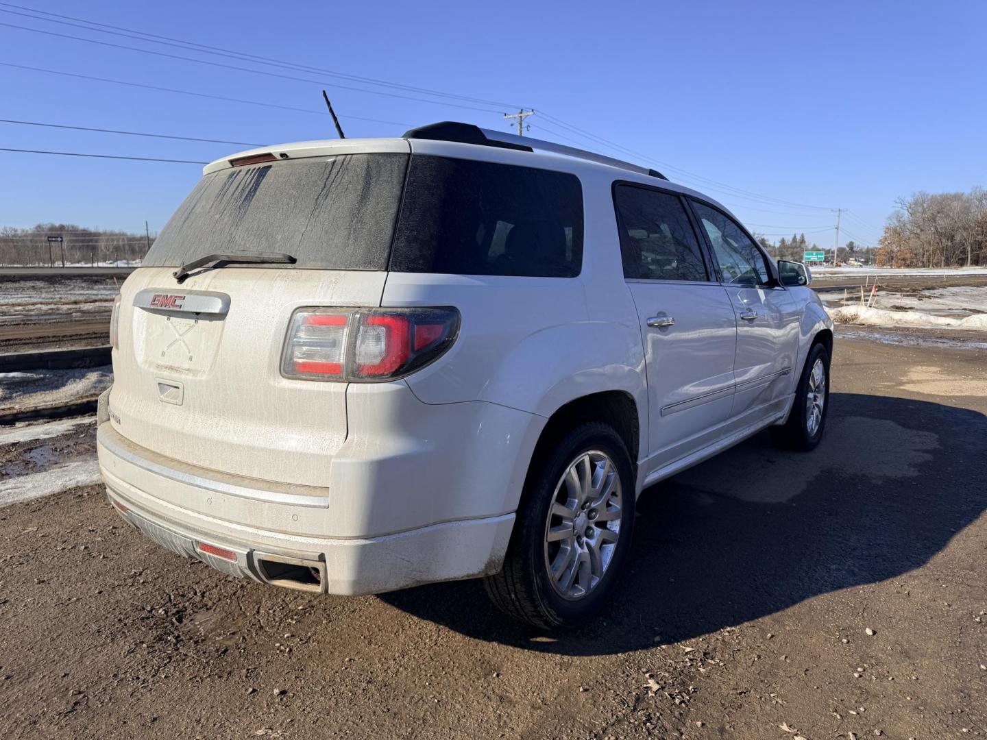 2016 GMC Acadia Denali FWD (1GKKRTKD2GJ) with an 3.6L V6 DOHC 24V engine, 6-Speed Automatic transmission, located at 17255 hwy 65 NE, Ham Lake, MN, 55304, 0.000000, 0.000000 - Photo#4