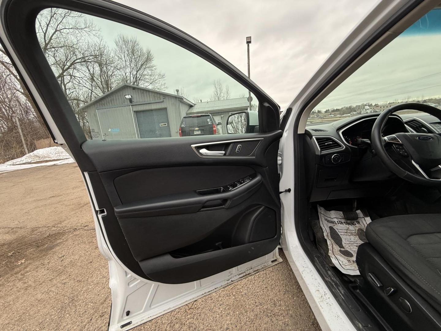 2015 Ford Edge SEL AWD (2FMTK4J8XFB) with an 3.5L V6 DOHC 24V engine, 6-Speed Automatic transmission, located at 17255 hwy 65 NE, Ham Lake, MN, 55304, 0.000000, 0.000000 - Photo#8