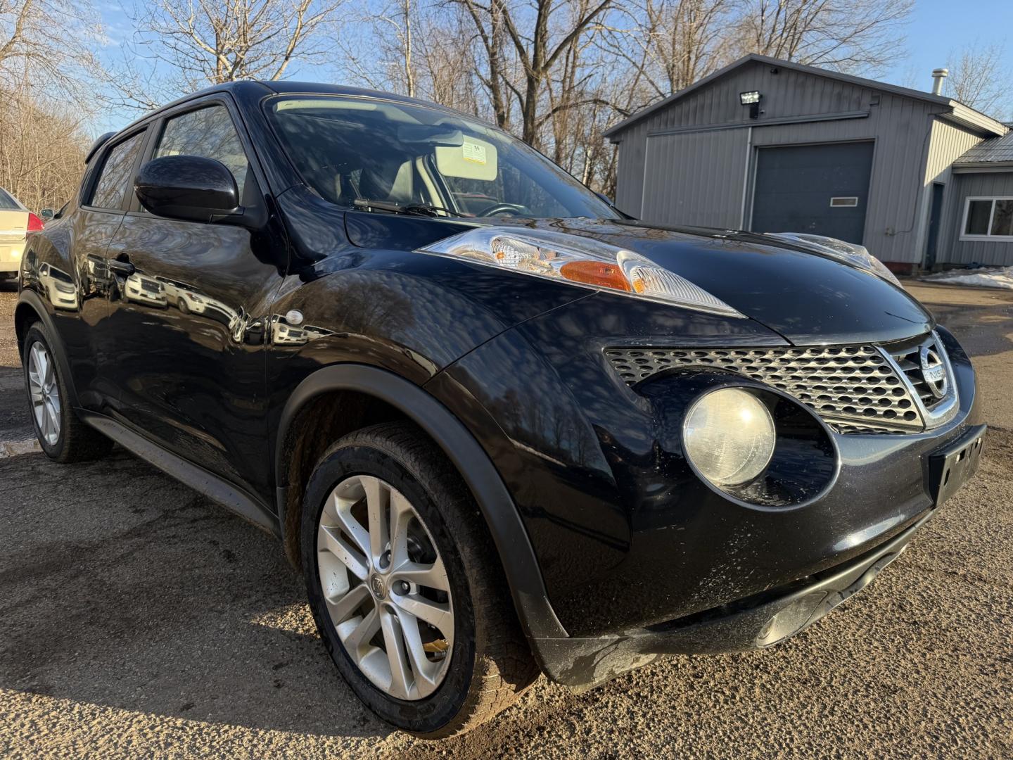 2011 Nissan Juke S AWD (JN8AF5MV2BT) with an 1.6L L4 DOHC 16V engine, CVT transmission, located at 17255 hwy 65 NE, Ham Lake, MN, 55304, 0.000000, 0.000000 - Photo#6