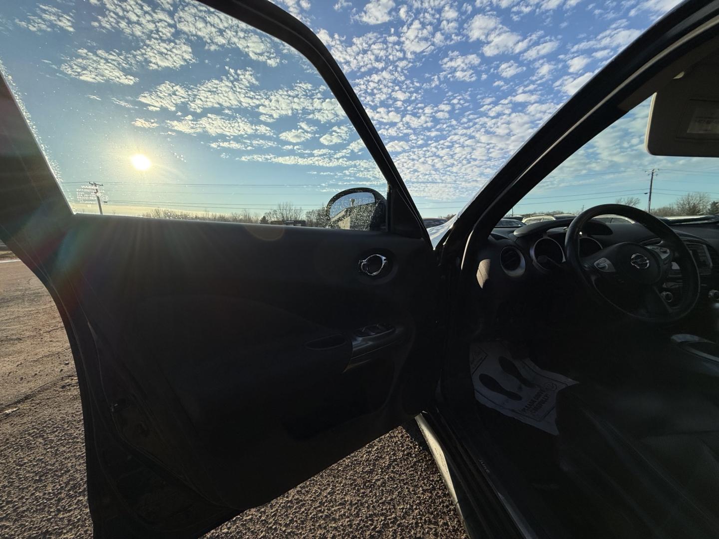 2011 Nissan Juke S AWD (JN8AF5MV2BT) with an 1.6L L4 DOHC 16V engine, CVT transmission, located at 17255 hwy 65 NE, Ham Lake, MN, 55304, 0.000000, 0.000000 - Photo#8