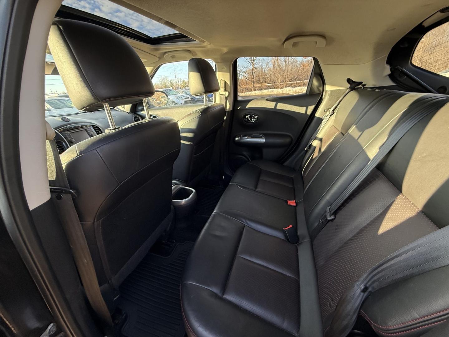 2011 Nissan Juke S AWD (JN8AF5MV2BT) with an 1.6L L4 DOHC 16V engine, CVT transmission, located at 17255 hwy 65 NE, Ham Lake, MN, 55304, 0.000000, 0.000000 - Photo#11