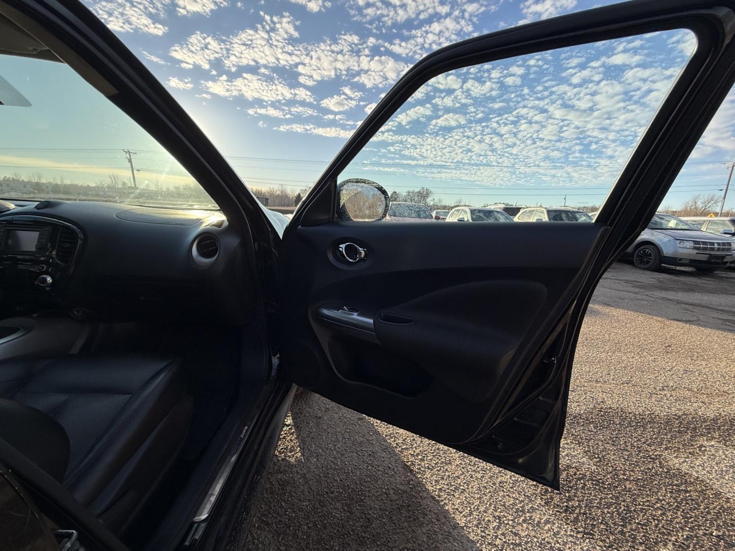 2011 Nissan Juke S AWD (JN8AF5MV2BT) with an 1.6L L4 DOHC 16V engine, CVT transmission, located at 17255 hwy 65 NE, Ham Lake, MN, 55304, 0.000000, 0.000000 - Photo#14