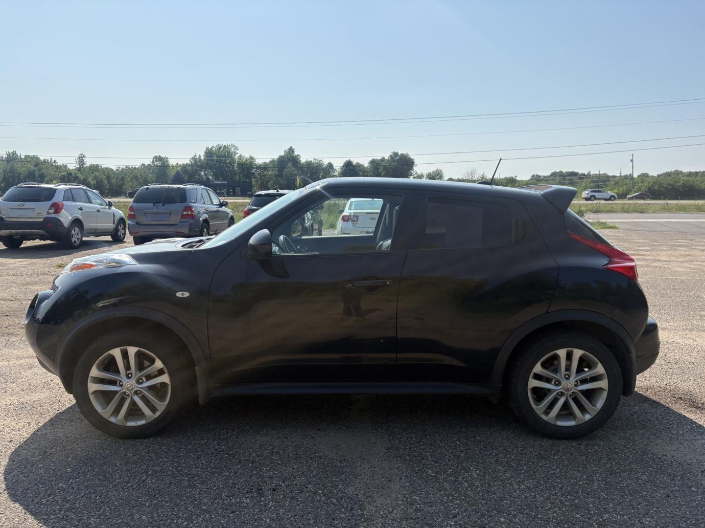 2011 Nissan Juke S AWD (JN8AF5MV2BT) with an 1.6L L4 DOHC 16V engine, CVT transmission, located at 17255 hwy 65 NE, Ham Lake, MN, 55304, 0.000000, 0.000000- Photo#1
