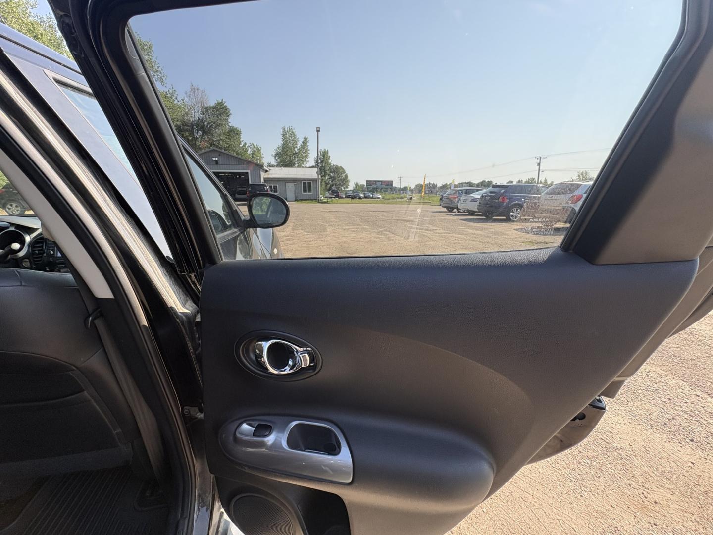 2011 Nissan Juke S AWD (JN8AF5MV2BT) with an 1.6L L4 DOHC 16V engine, CVT transmission, located at 17255 hwy 65 NE, Ham Lake, MN, 55304, 0.000000, 0.000000- Photo#12
