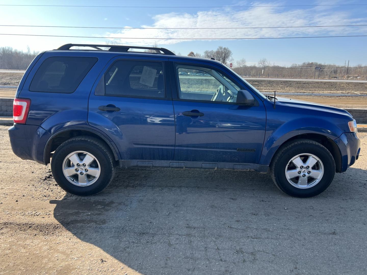 2008 Ford Escape XLT 4WD V6 (1FMCU93188K) with an 3.0L V6 DOHC 24V engine, 4-Speed Automatic Overdrive transmission, located at 17255 hwy 65 NE, Ham Lake, MN, 55304, 0.000000, 0.000000 - Photo#3