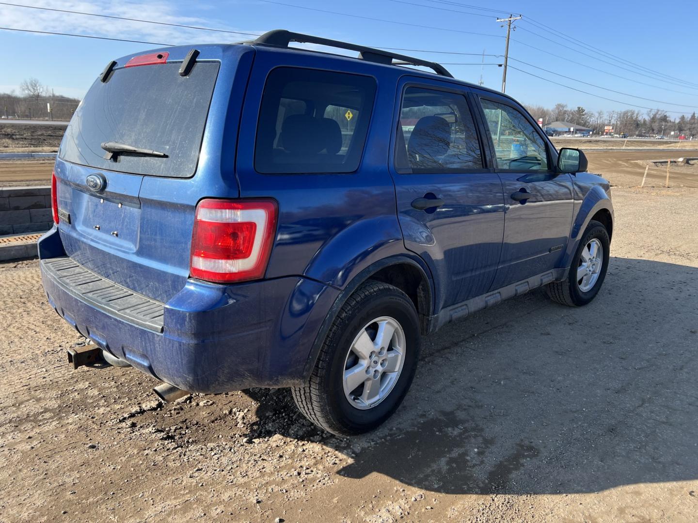 2008 Ford Escape XLT 4WD V6 (1FMCU93188K) with an 3.0L V6 DOHC 24V engine, 4-Speed Automatic Overdrive transmission, located at 17255 hwy 65 NE, Ham Lake, MN, 55304, 0.000000, 0.000000 - Photo#4