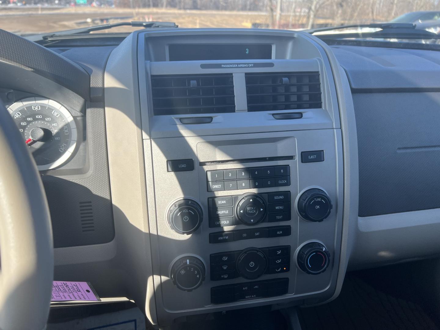 2008 Ford Escape XLT 4WD V6 (1FMCU93188K) with an 3.0L V6 DOHC 24V engine, 4-Speed Automatic Overdrive transmission, located at 17255 hwy 65 NE, Ham Lake, MN, 55304, 0.000000, 0.000000 - Photo#20