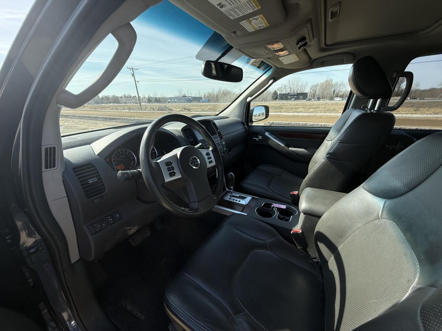 2012 Nissan Pathfinder LE 4WD (5N1AR1NB0CC) with an 4.0L V6 DOHC 24V engine, 5-Speed Automatic transmission, located at 17255 hwy 65 NE, Ham Lake, MN, 55304, 0.000000, 0.000000 - Photo#9