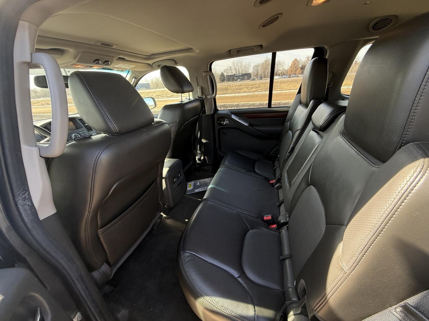 2012 Nissan Pathfinder LE 4WD (5N1AR1NB0CC) with an 4.0L V6 DOHC 24V engine, 5-Speed Automatic transmission, located at 17255 hwy 65 NE, Ham Lake, MN, 55304, 0.000000, 0.000000 - Photo#11