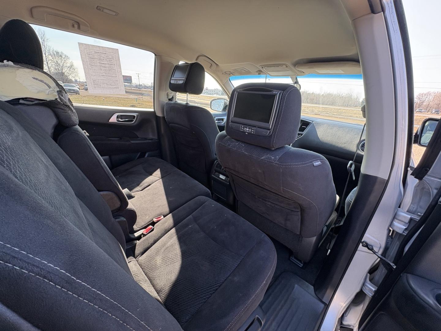 2013 Nissan Pathfinder LE 4WD (5N1AR2MM7DC) with an 3.5L V6 DOHC 24V engine, Continuously Variable Transmission transmission, located at 17255 hwy 65 NE, Ham Lake, MN, 55304, 0.000000, 0.000000 - Photo#14