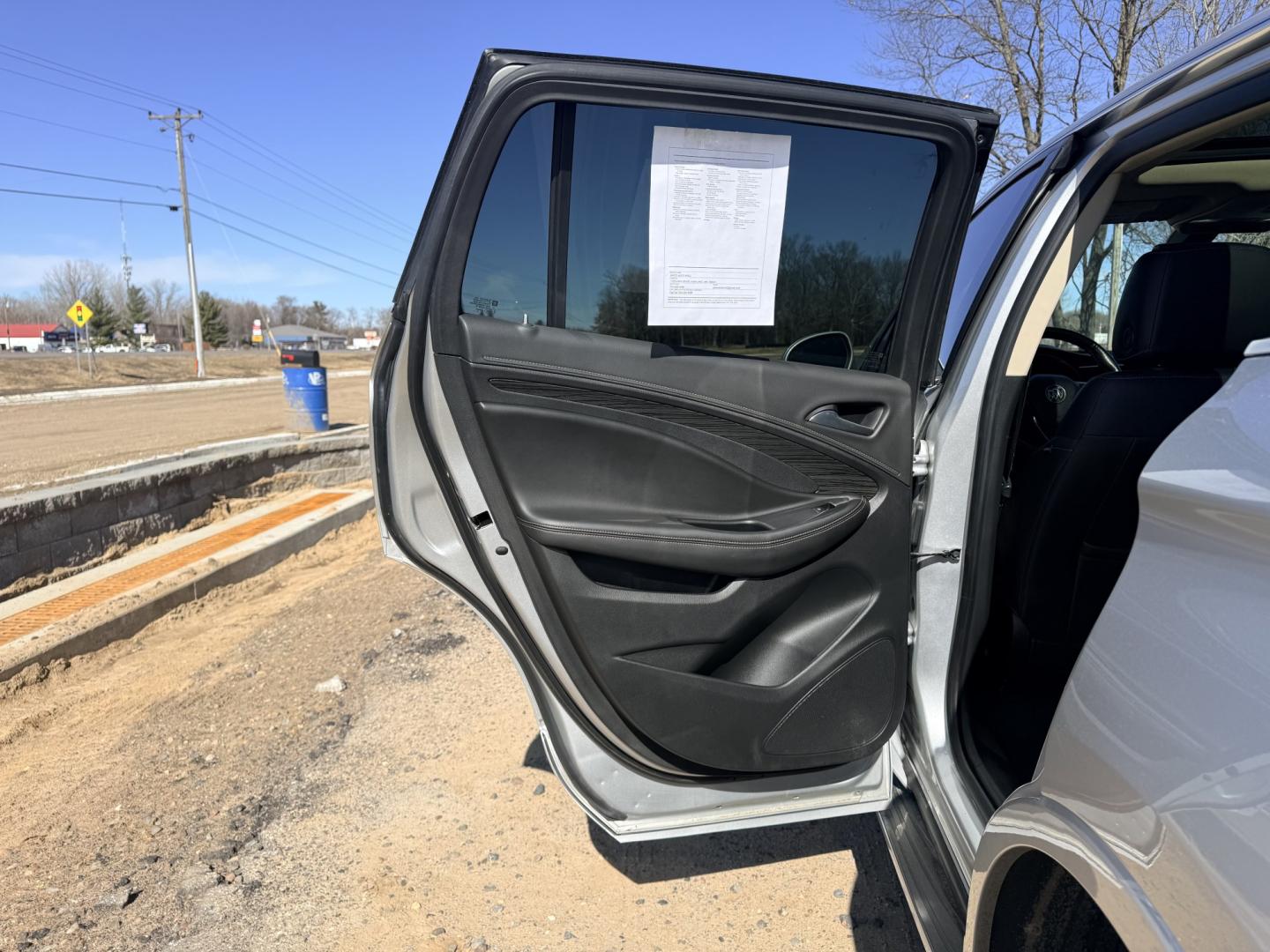 2017 Buick Envision Essense AWD (LRBFXDSA1HD) with an 2.5L L4 DOHC 24V engine, 6A transmission, located at 17255 hwy 65 NE, Ham Lake, MN, 55304, 0.000000, 0.000000 - Photo#10