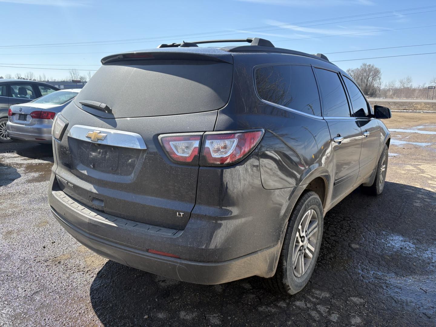 2017 Chevrolet Traverse 1LT AWD (1GNKVGKD5HJ) with an 3.6L V6 DOHC 24V engine, 6A transmission, located at 17255 hwy 65 NE, Ham Lake, MN, 55304, 0.000000, 0.000000 - Photo#4