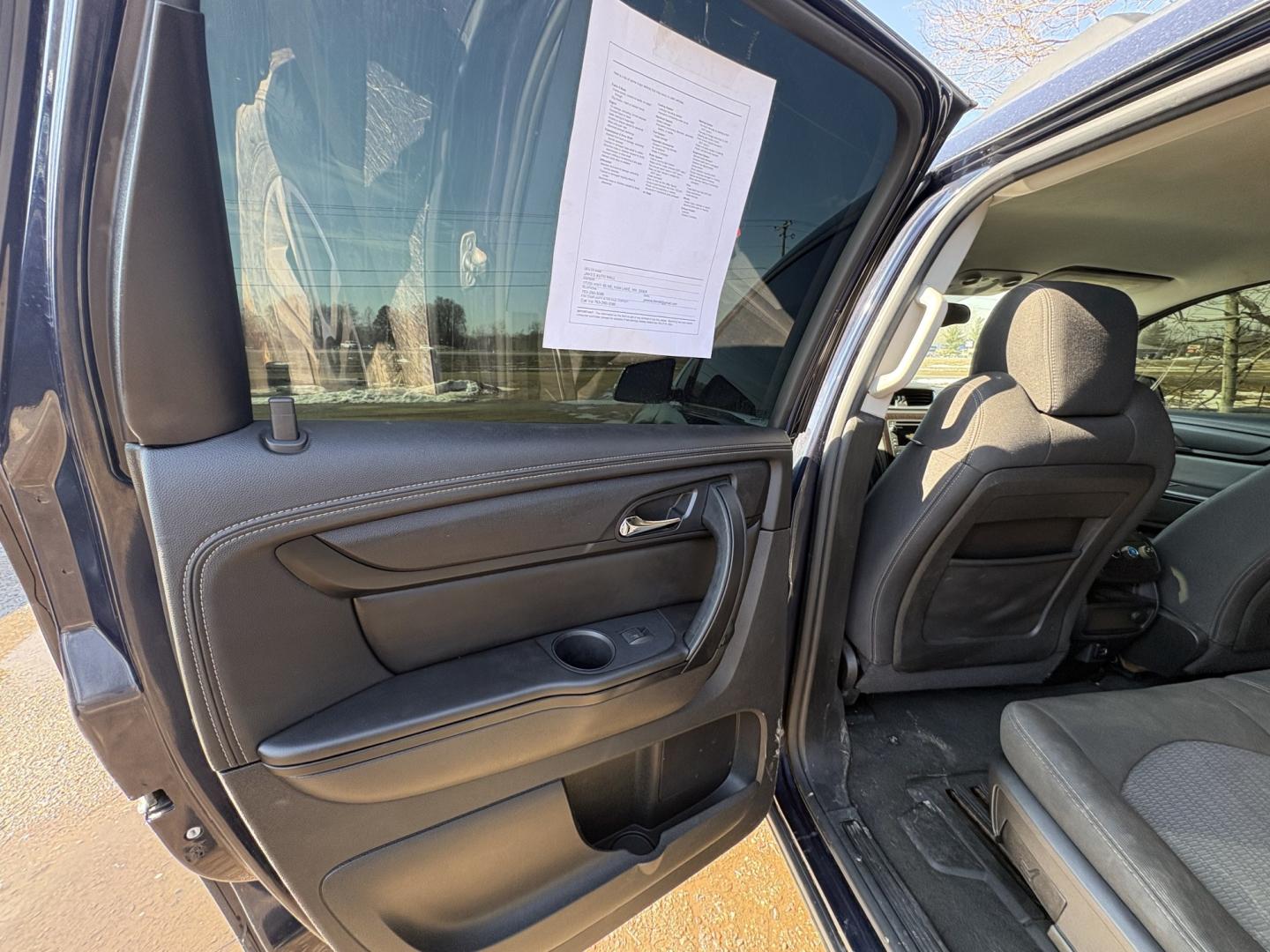 2017 Chevrolet Traverse 1LT AWD (1GNKVGKD5HJ) with an 3.6L V6 DOHC 24V engine, 6A transmission, located at 17255 hwy 65 NE, Ham Lake, MN, 55304, 0.000000, 0.000000 - Photo#10